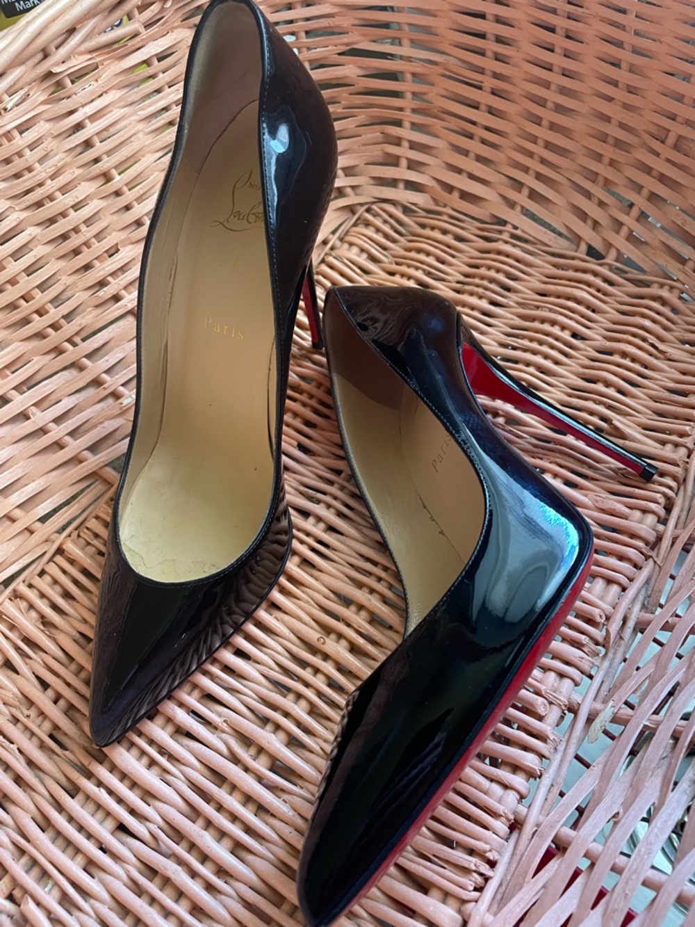 Christian Louboutin Black Patent Pointed-Toe Pumps with Red Sole Sz.EU 40 US 9.5 - Picture 9 of 11
